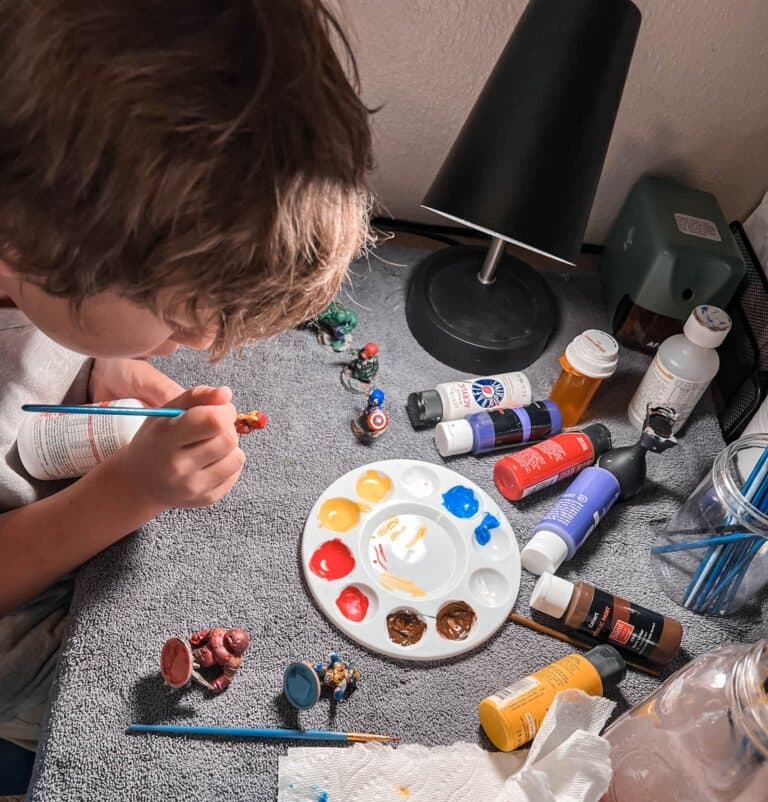 Peinture de figurine